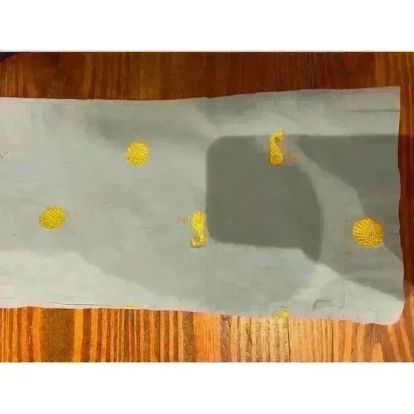 Lilly Pulitzer Classic Capri Whales and Shells in Cape Cod Blue, size 2 - Picture 4 of 11